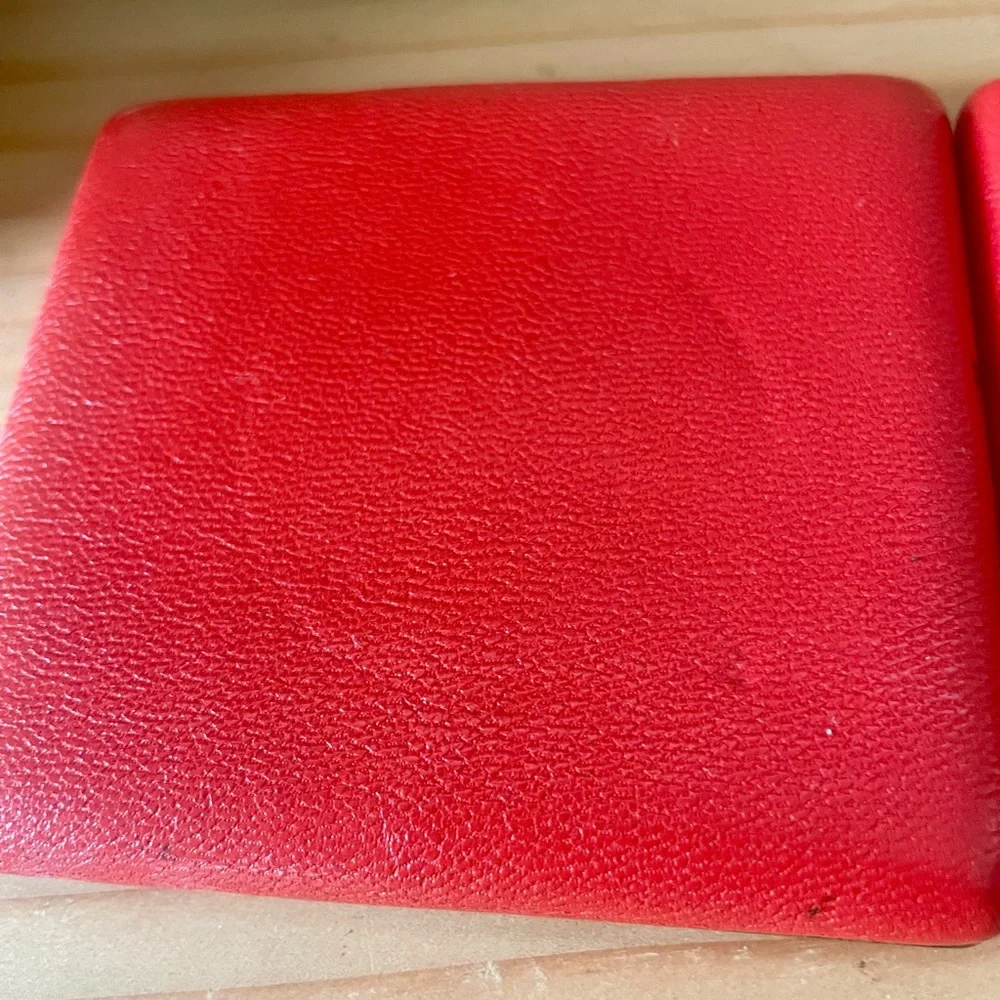 Dunhill cigarette red